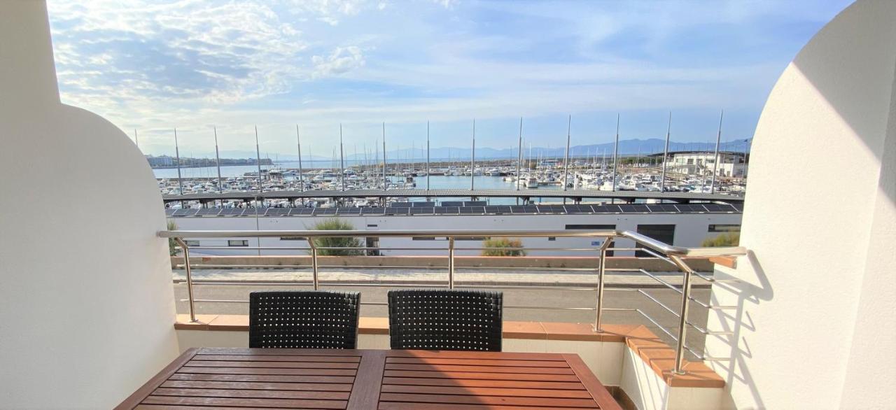Apartament Vip Nautic Ля Эскала Экстерьер фото